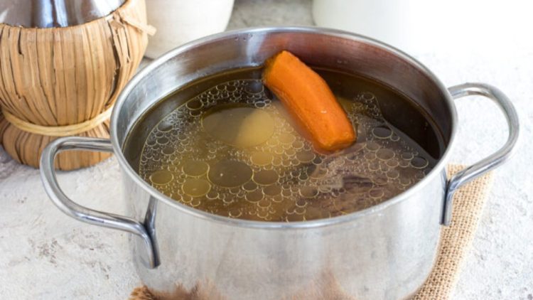 bouillon de bœuf fait maison
