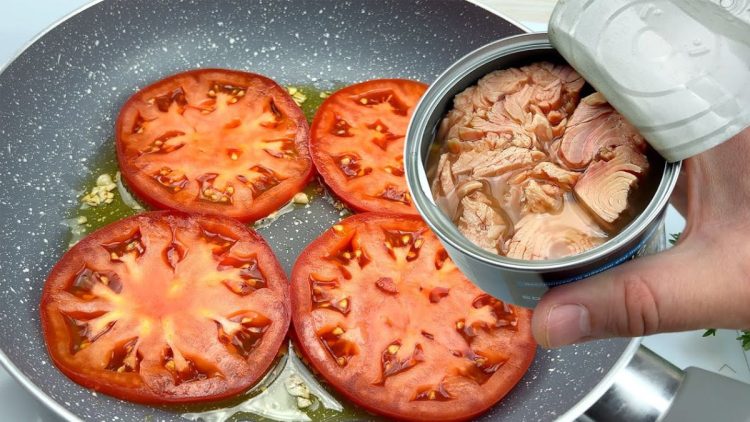 omelette au thon et à la tomate