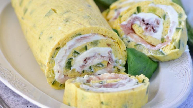 roulé aux courgettes et jambon cru