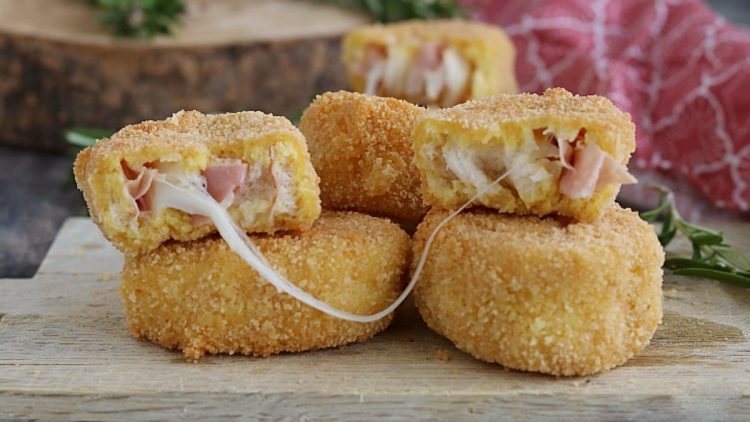 Roulés de pain de mie frits