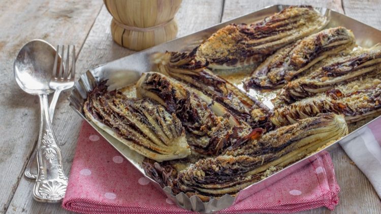 Chicorée rouge gratinée au four