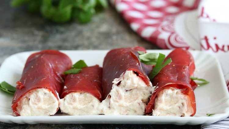 Rouleaux de bresaola à la sauce au thon
