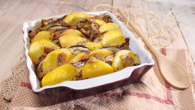 Gratin de pommes de terre et aubergines au four