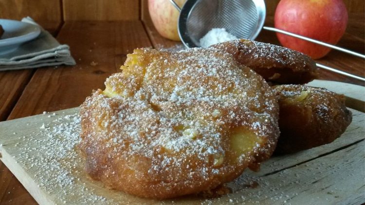 Beignets aux pommes à l'ancienne