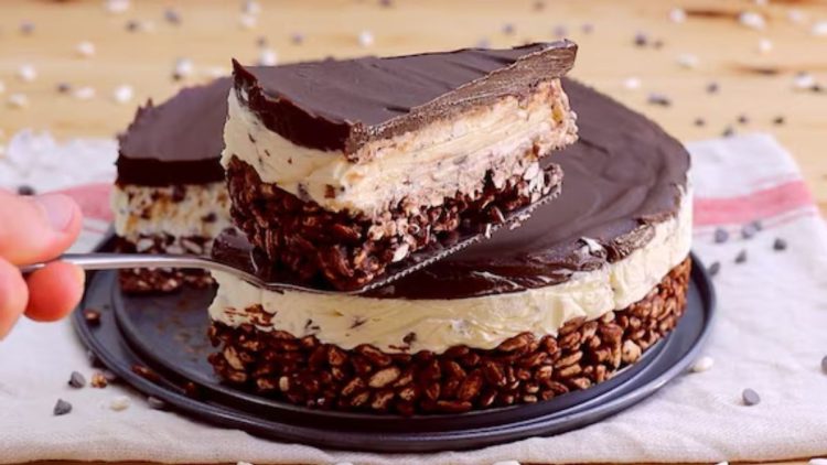 gâteau sans cuisson au chocolat et au riz soufflé