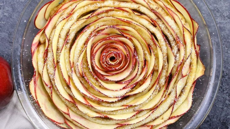 Tarte fine aux pommes à la cannelle