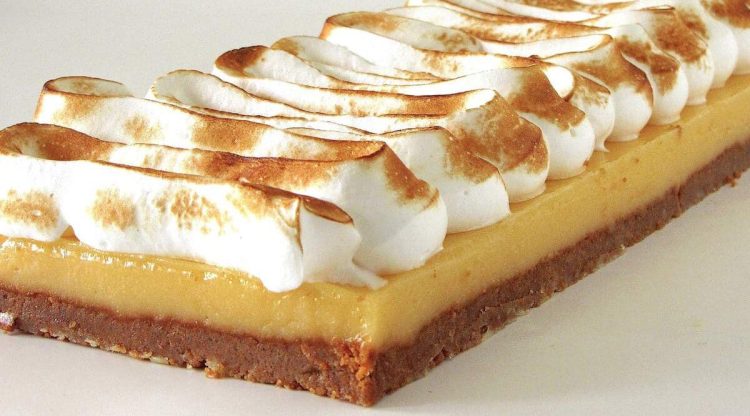 Tarte au citron meringuée sur fond de spéculoos