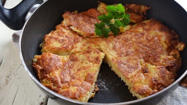 Gâteau aux pommes de terre crues