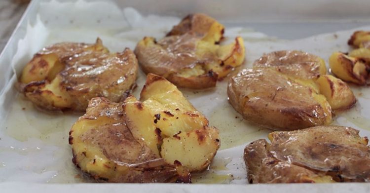 Pommes de terre écrasées au four