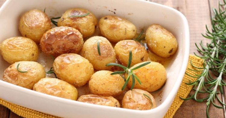 Pommes de terre grenaille sautées au four