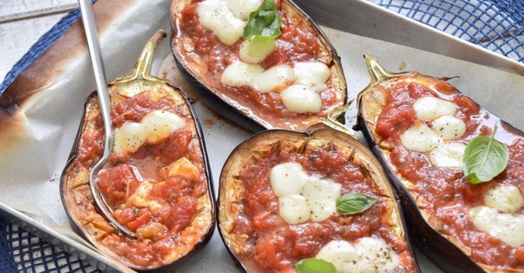 Aubergines au four avec tomate et mozzarella