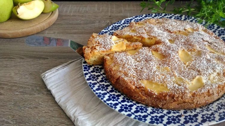 Gâteau aux pommes de grand-mère