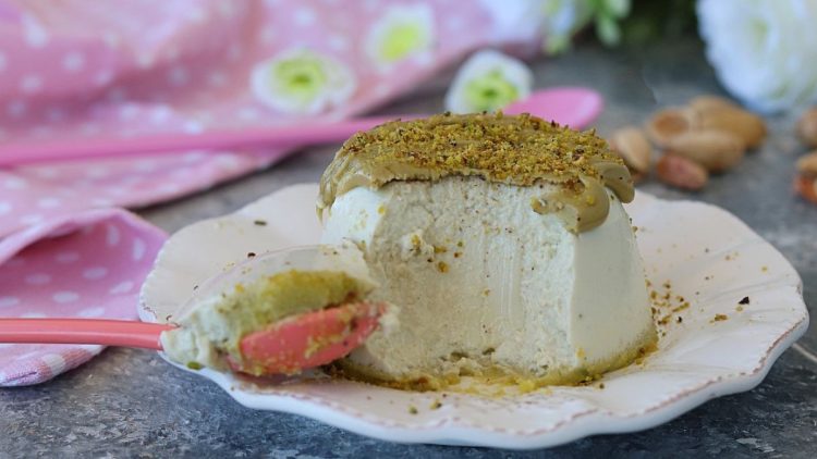 panna cotta à la pistache