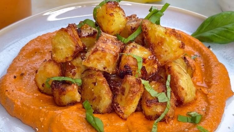 pommes de terre à la sauce aux poivrons  