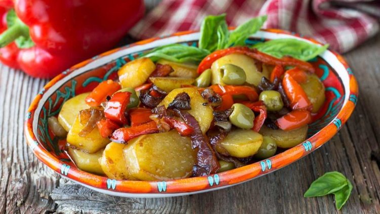 Pommes de terre et poivrons à la poêle