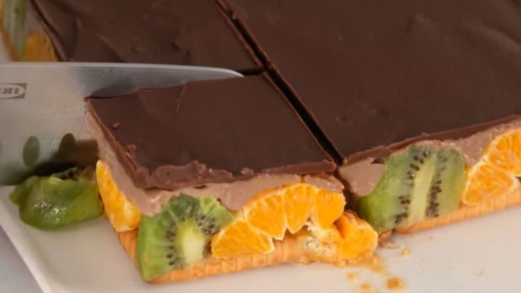 dessert aux fruits et chocolat