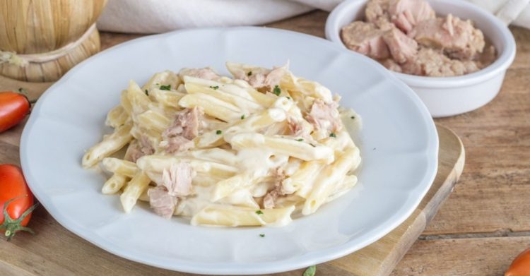 Pâtes à la crème et au thon