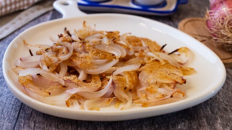 Oignons gratinés au four