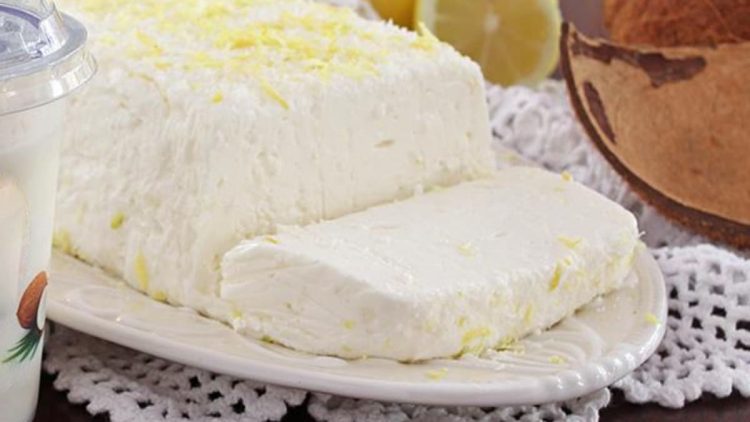 gateau-glace-au-yaourt-coco-et-citron