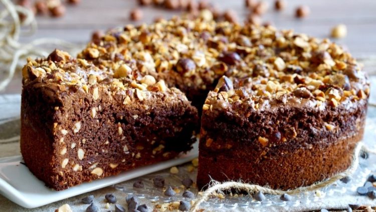 Gâteau au chocolat et noisettes