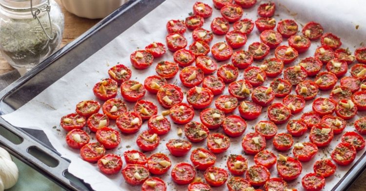 Tomates cerises confites