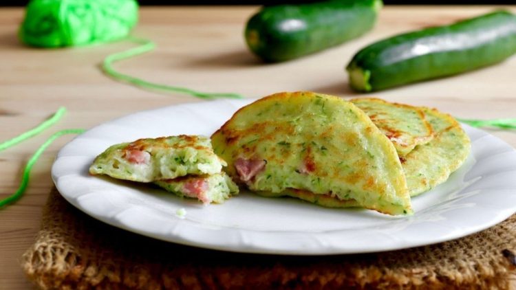 pancakes salés aux courgettes et au bacon