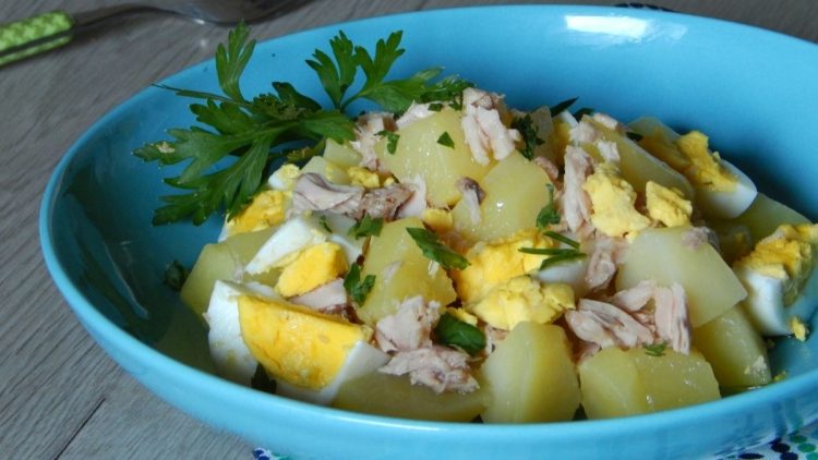 salade de pommes de terre au thon et œufs