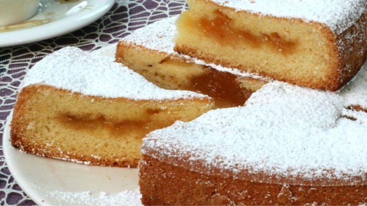 Gâteau versé