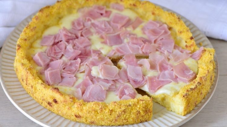 Tarte de pommes de terre au jambon et mozzarella