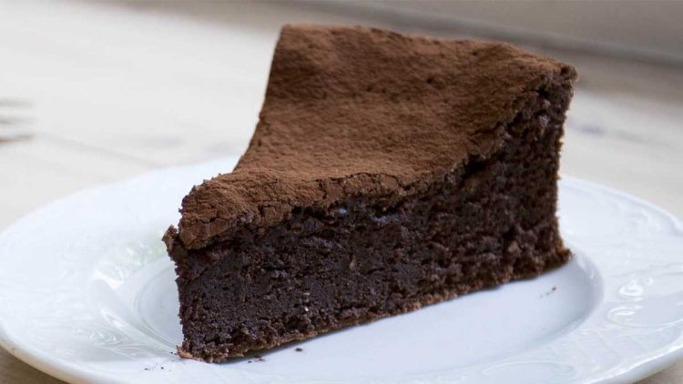 Gâteau au chocolat 3 ingrédients sans farine lait et beurre