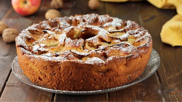 Gâteau couronne aux pommes