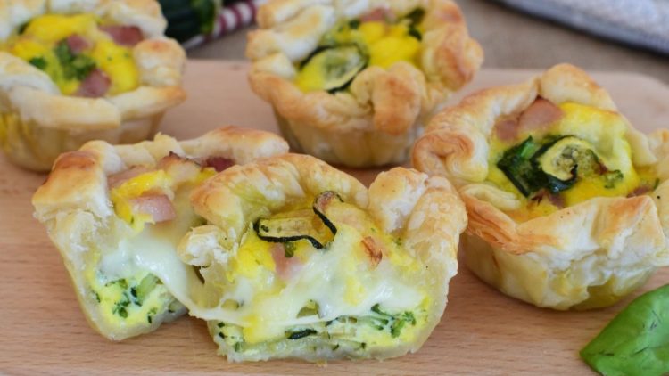Paniers feuilletés aux courgettes salami et mozzarella
