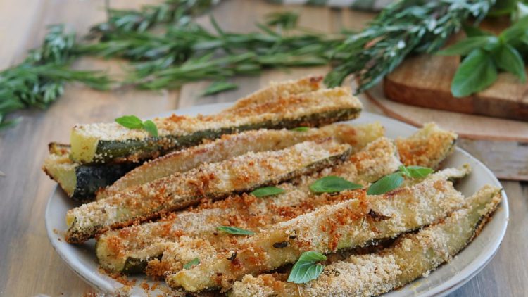 bâtonnets de courgettes gratinés  