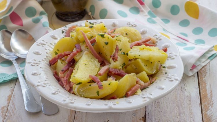 salade de pommes de terre froide