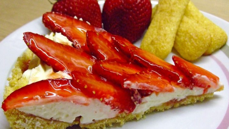 Gâteau froid aux biscuits à la cuillère