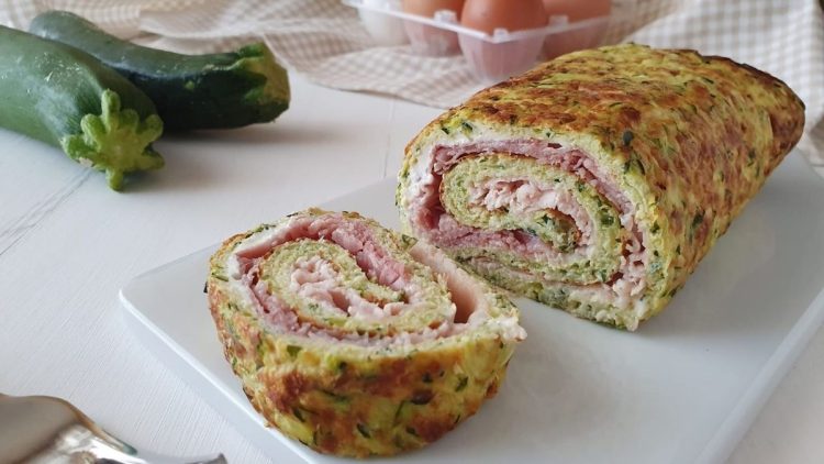 Roulé d'omelette aux courgettes