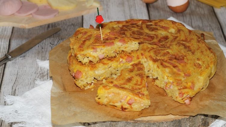 Omelette italienne de spaghettis au four