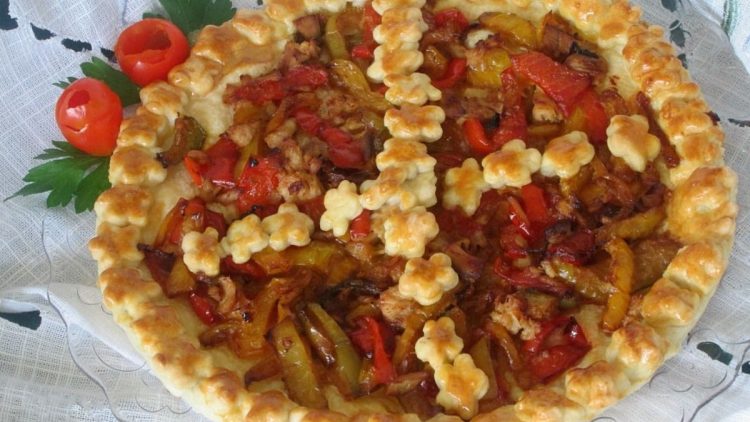 Tarte salée au thon et poivrons