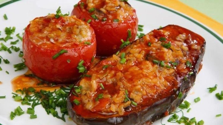Aubergines farcies au riz