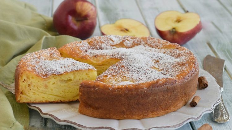 gâteau invisible aux pommes et à la ricotta