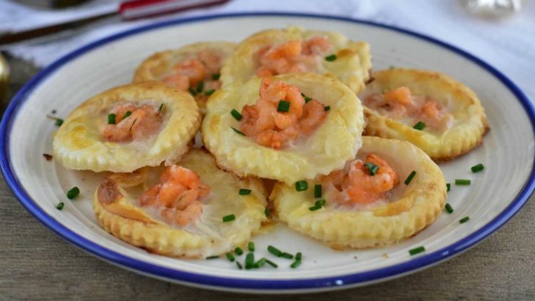 Mini pizzas pâte feuilletée aux crevettes