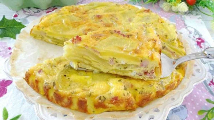 Omelette aux pommes de terre et lardons