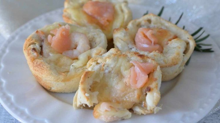 Paniers de pain de mie crevettes et saumon