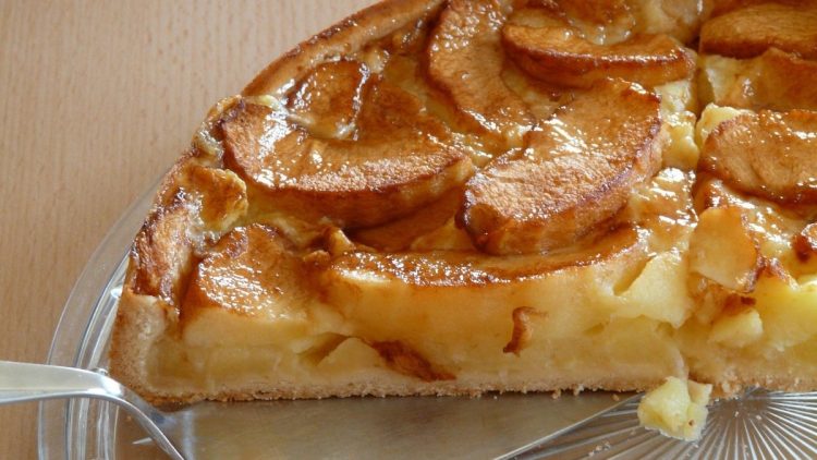 Tarte aux pommes sans farine ni sucre
