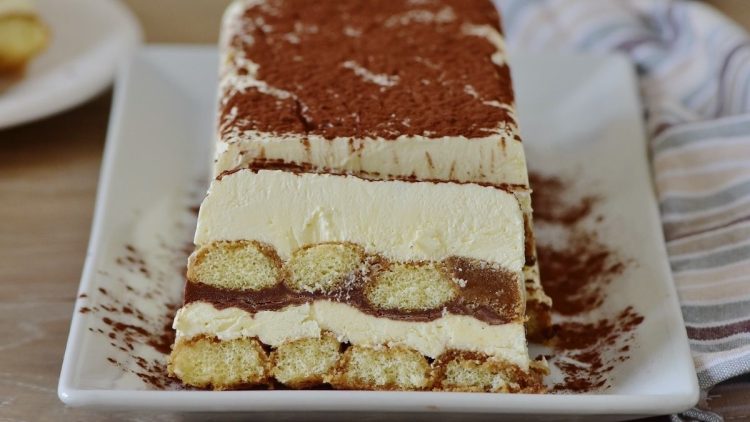 Cake tiramisu froid