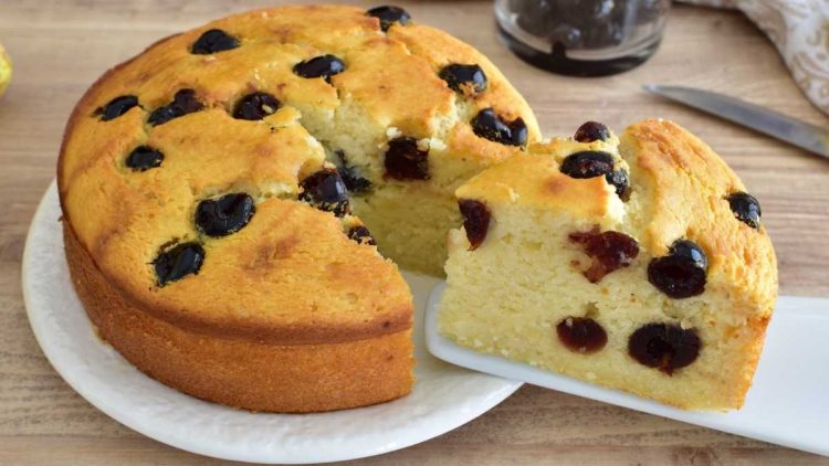 Gâteau à la ricotta et aux cerises noires