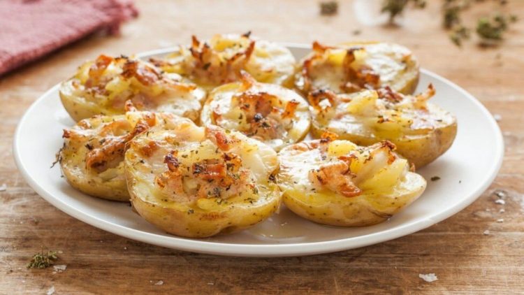 Pommes de terre farcies au four