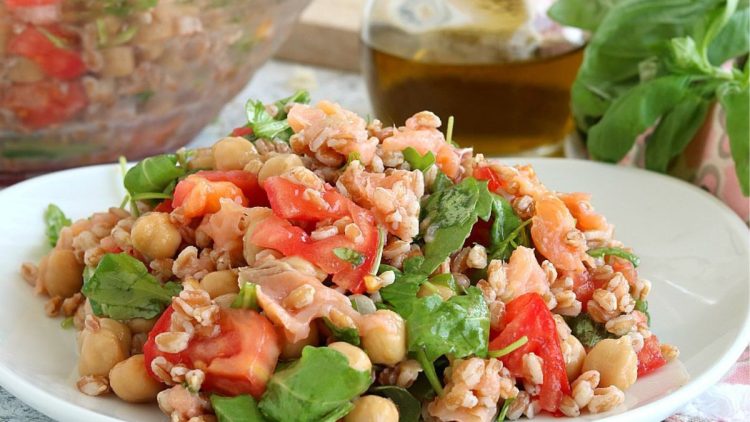 salade d’épeautre, pois chiches et saumon