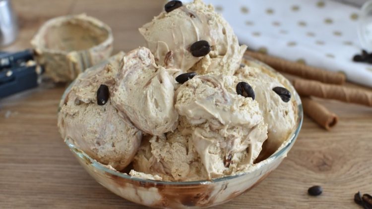 Crème glacée au café maison