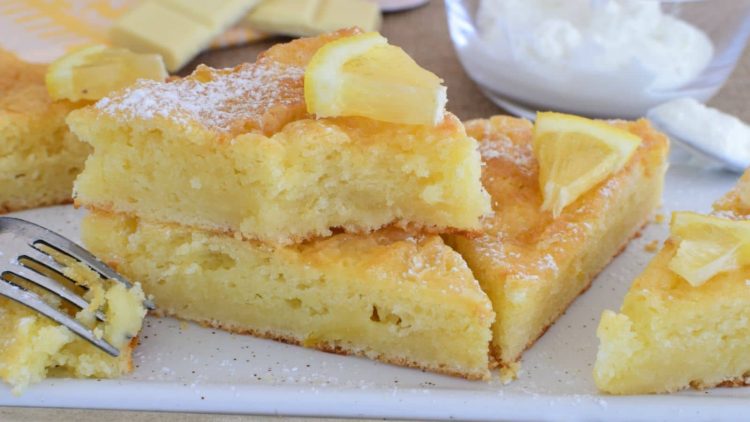 Gâteau au yaourt citron et chocolat blanc